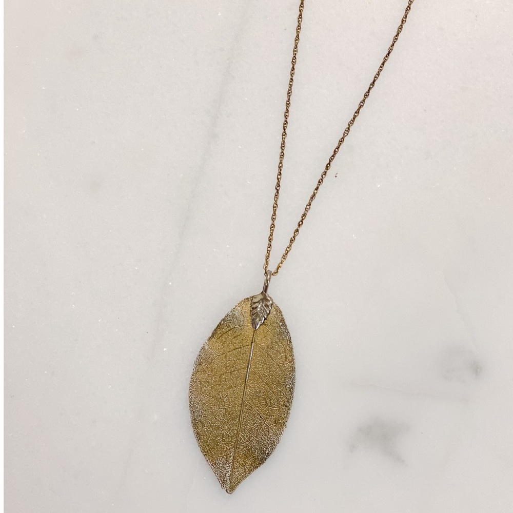 Vintage 70s Gold Leaf Pendant Necklace